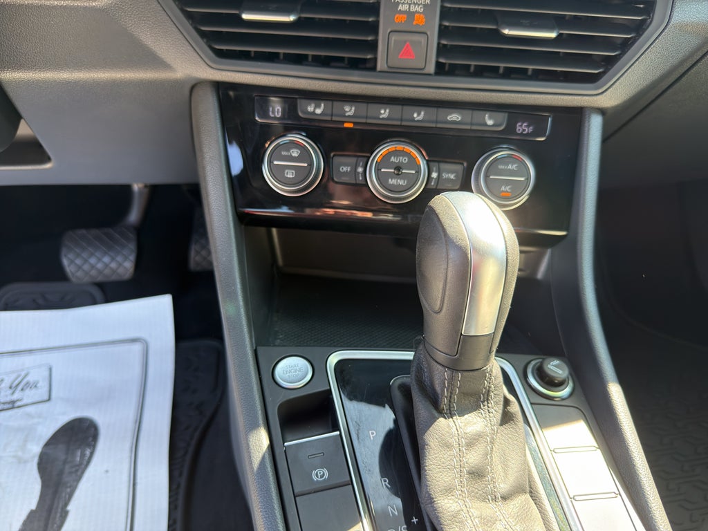 2020 Volkswagen Jetta R-Line