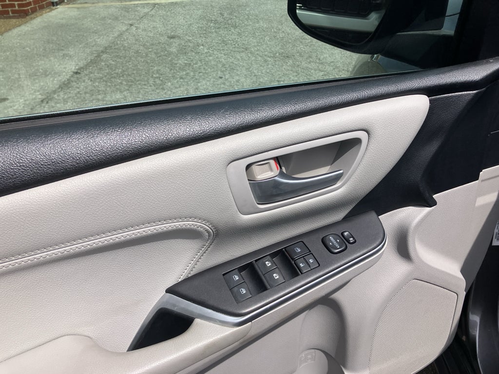2016 Toyota Camry XLE