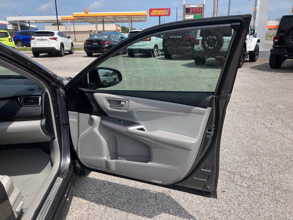 2016 Toyota Camry XLE