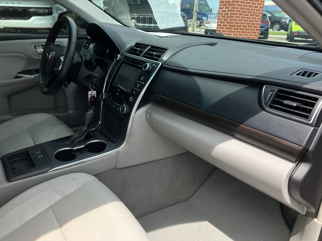2016 Toyota Camry XLE