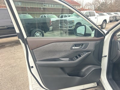 2023 Nissan Rogue SV FWD