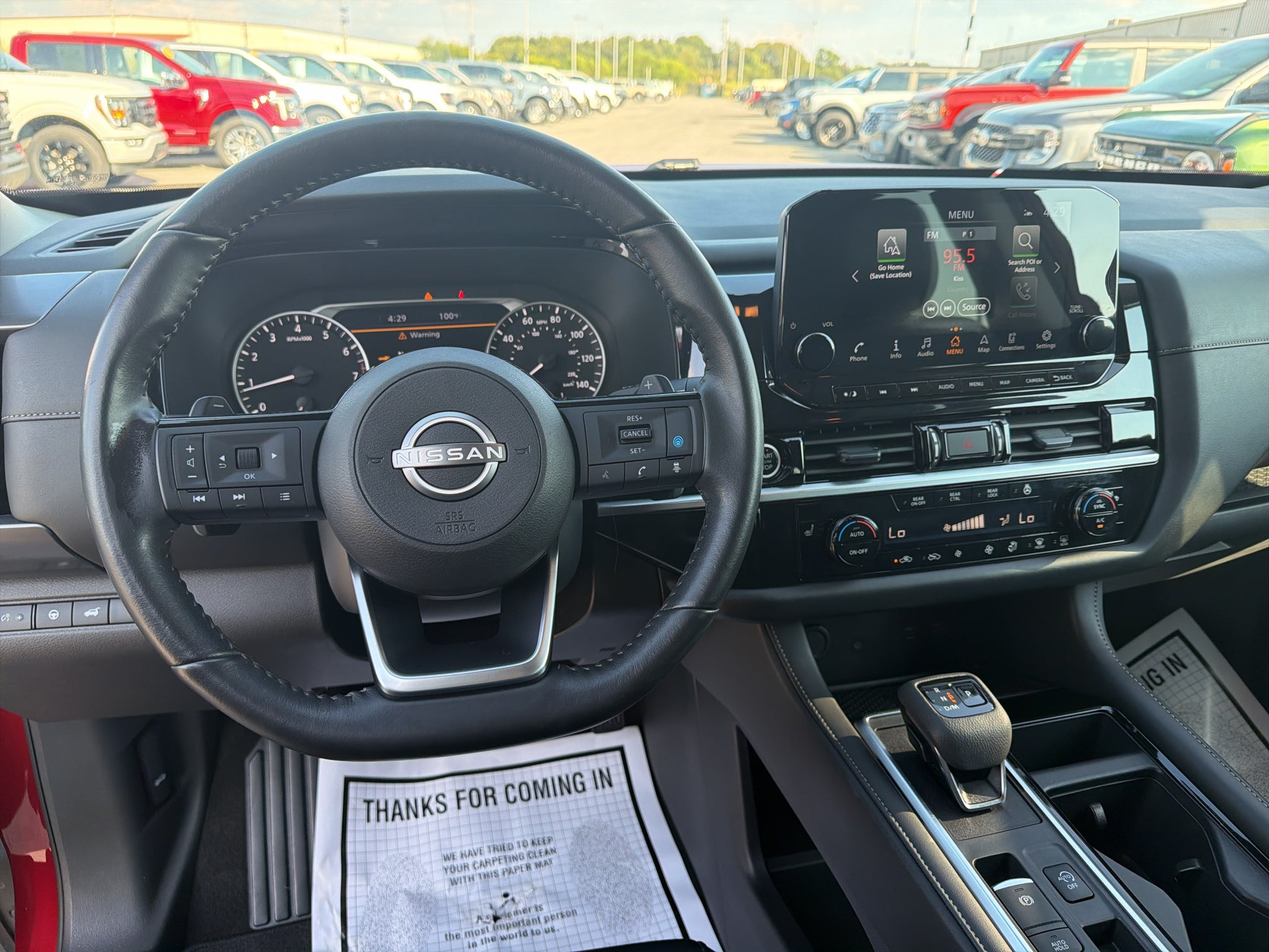 2024 Nissan Pathfinder SL