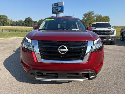 2024 Nissan Pathfinder SL
