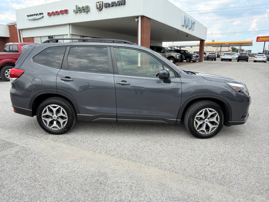 2023 Subaru Forester Premium