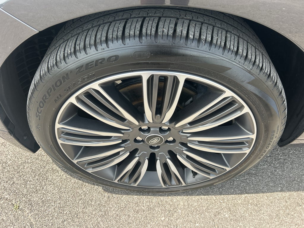 2023 Land Rover Range Rover Velar P400 HST