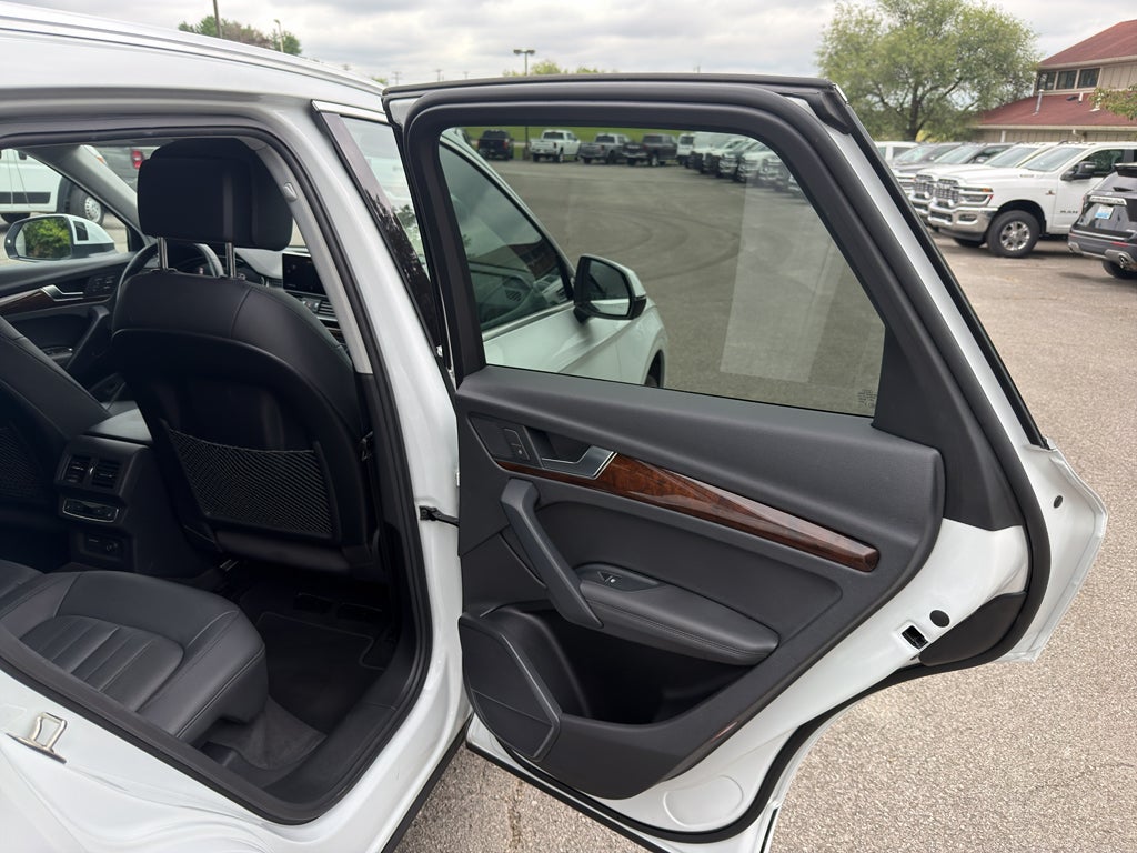 2020 Audi Q5 Premium Plus 45 TFSI quattro S tronic