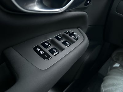 2026 Volvo XC90 Ultra Dark Theme, B6 AWD Gas (mild hybrid), Gasoline, 6 Seats