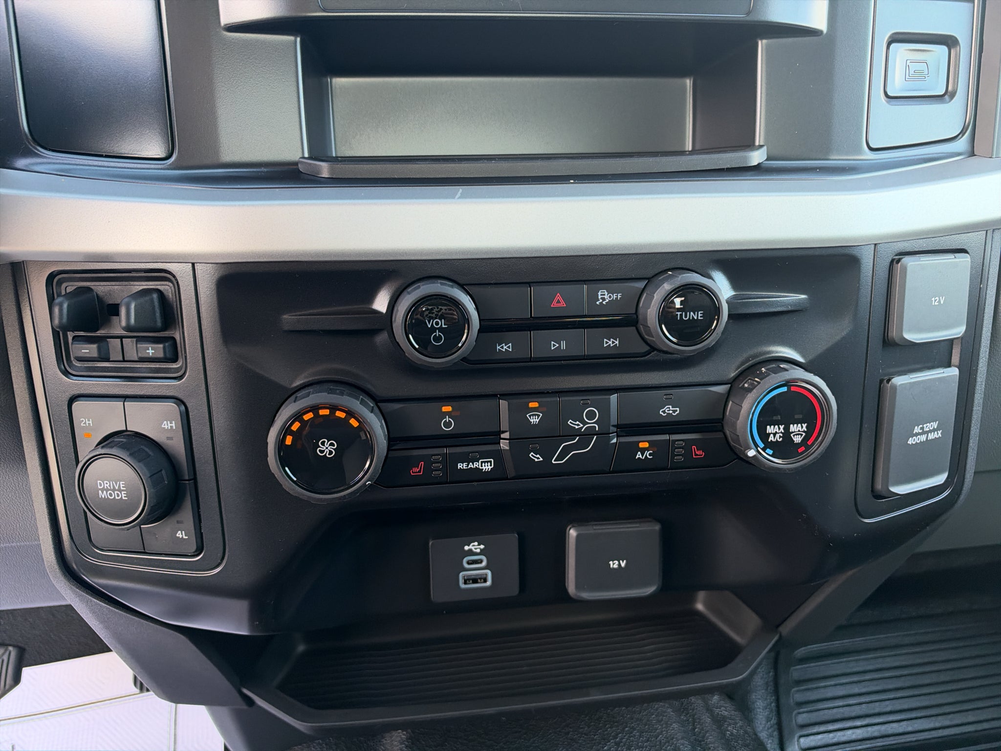 2027 Ford F-450 XLT