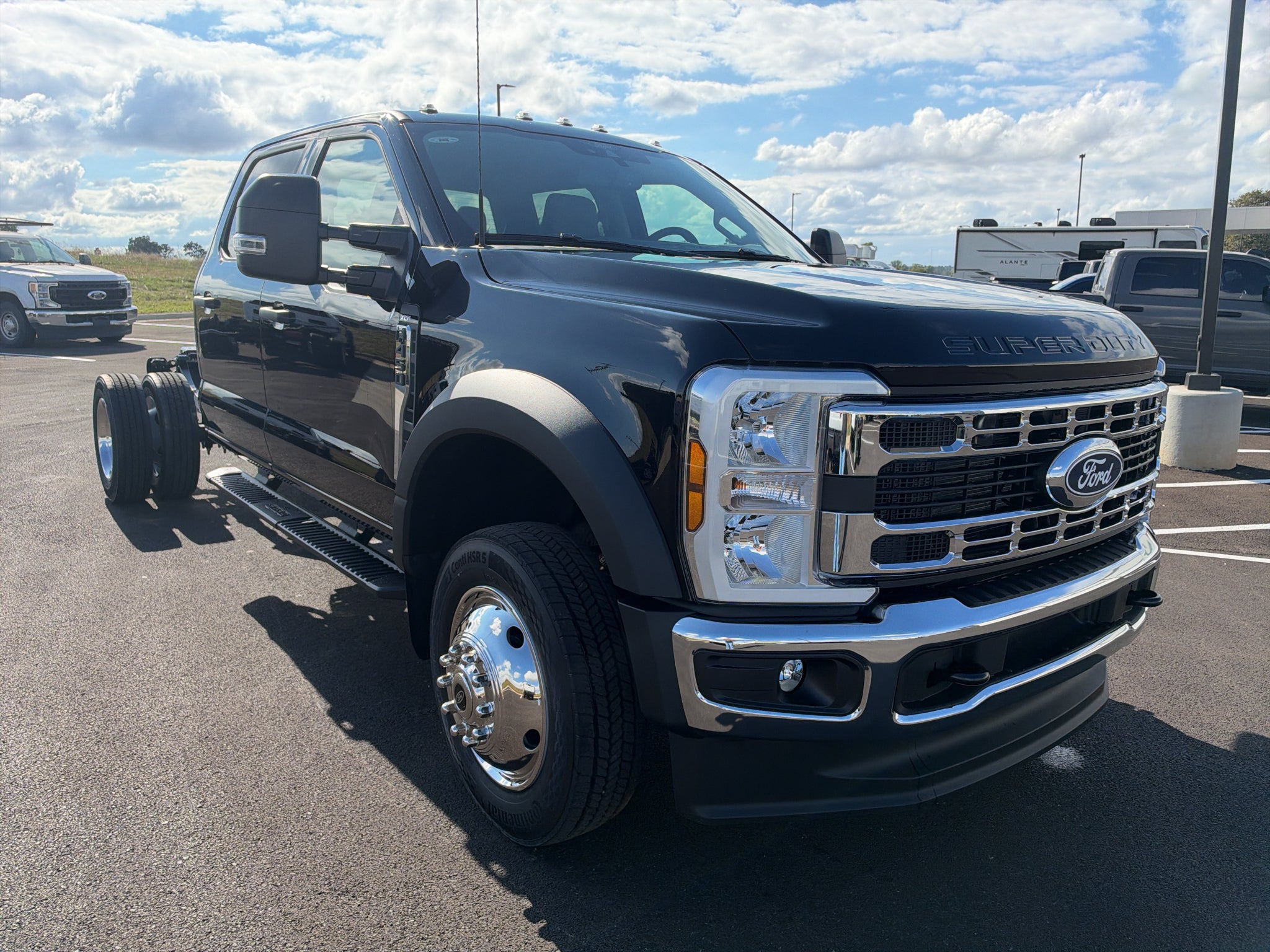 2027 Ford F-450 XLT