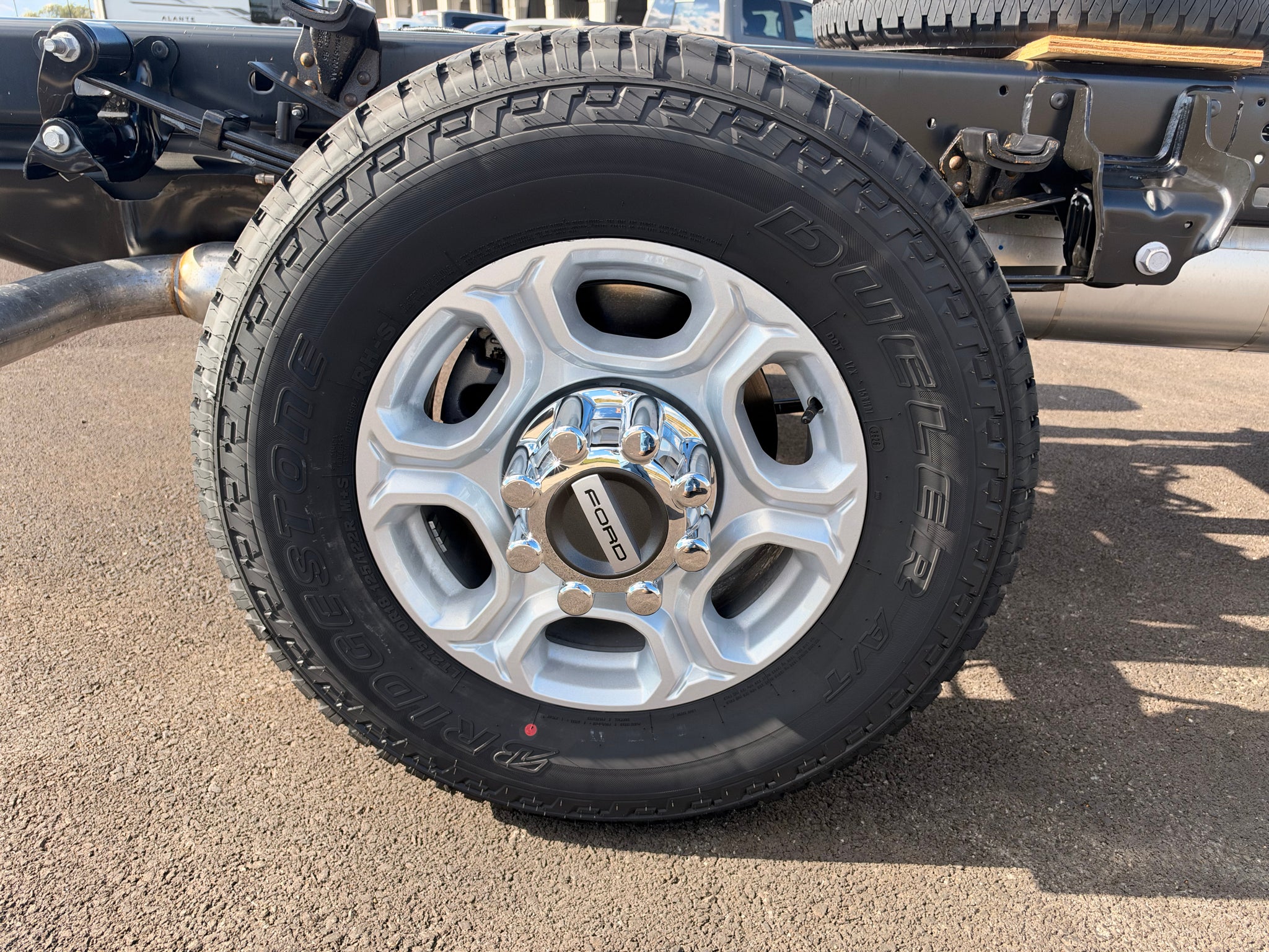 2027 Ford F-350 XLT