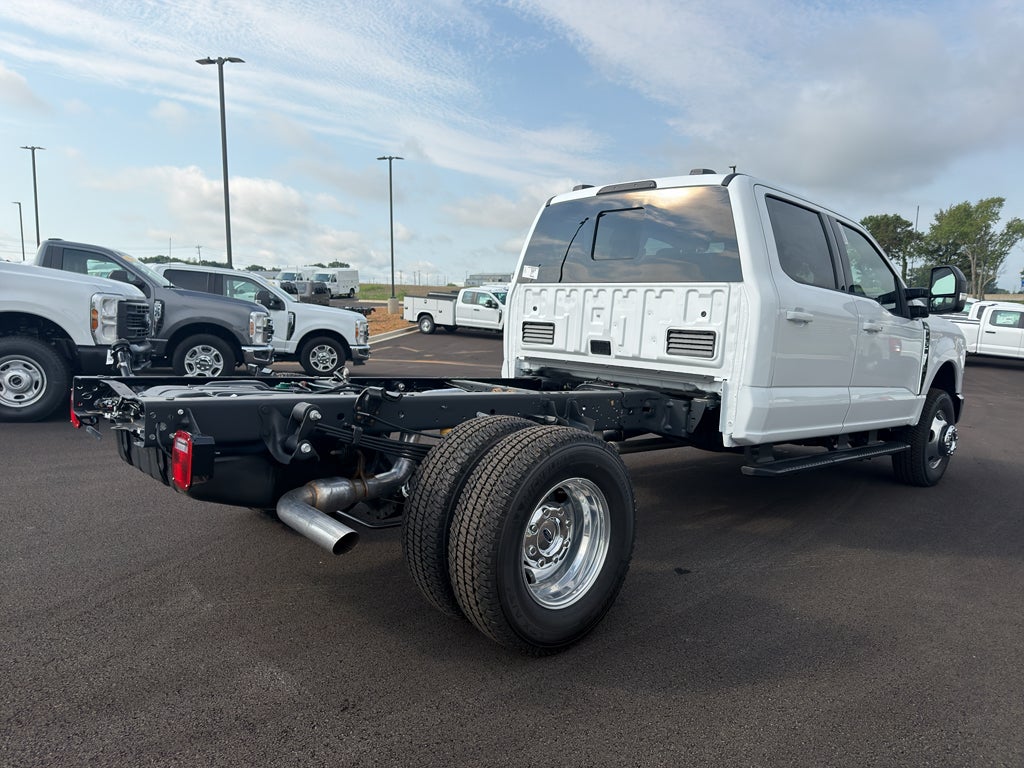 2026 Ford F-350 F-350® LARIAT®