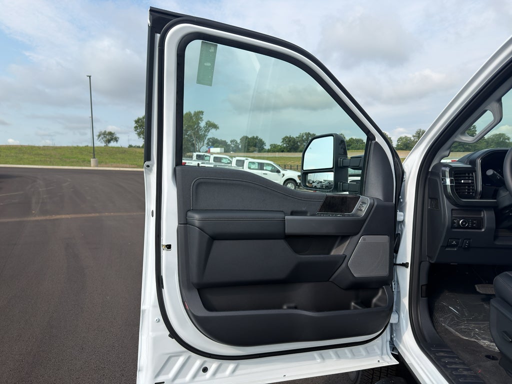 2026 Ford F-350 F-350® LARIAT®