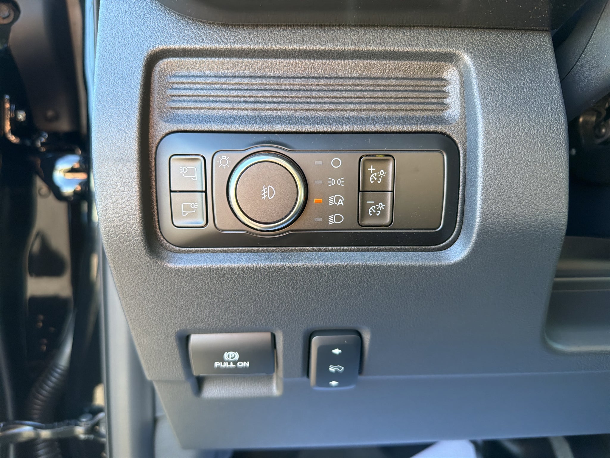 2027 Ford F-350 F-350® LARIAT®