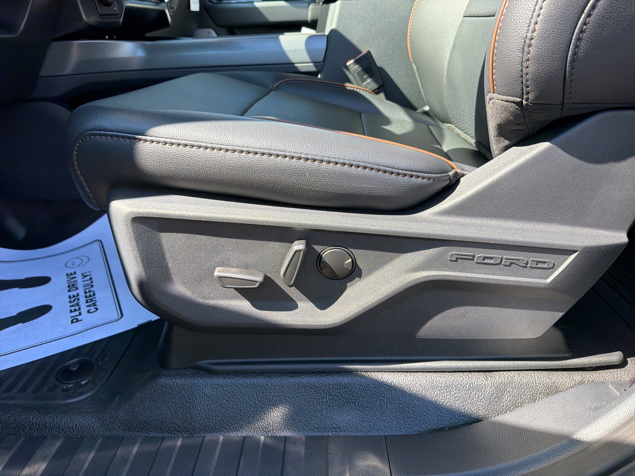 2027 Ford F-350 F-350® LARIAT®