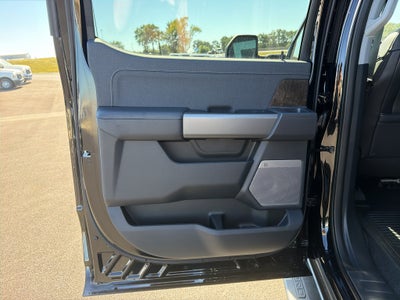 2027 Ford F-350 F-350® LARIAT®