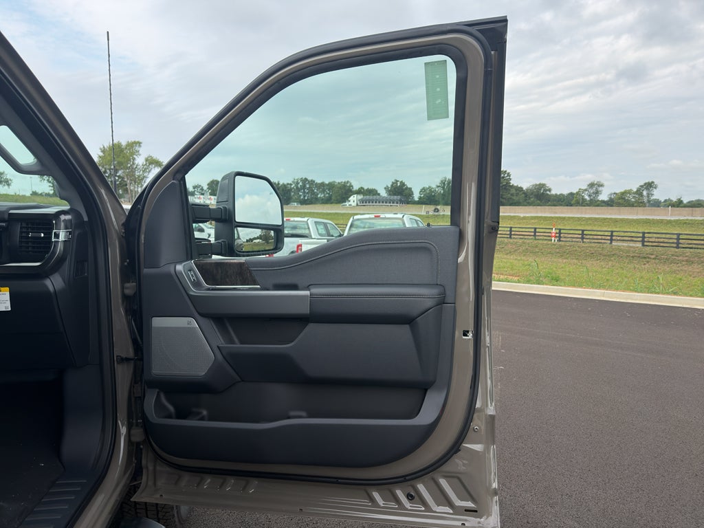 2026 Ford F-350 F-350® LARIAT®