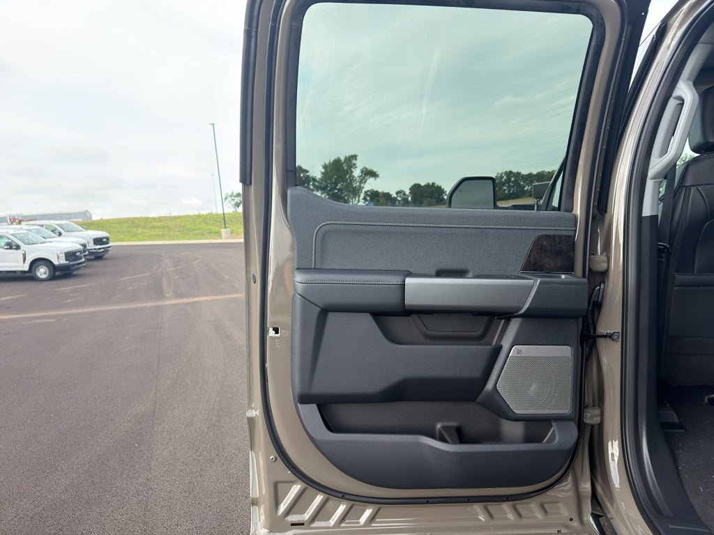 2026 Ford F-350 F-350® LARIAT®