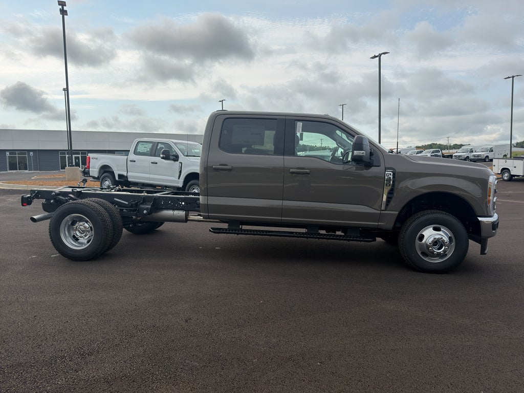2026 Ford F-350 F-350® LARIAT®