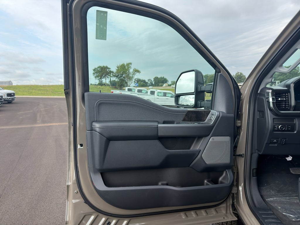 2026 Ford F-350 F-350® LARIAT®