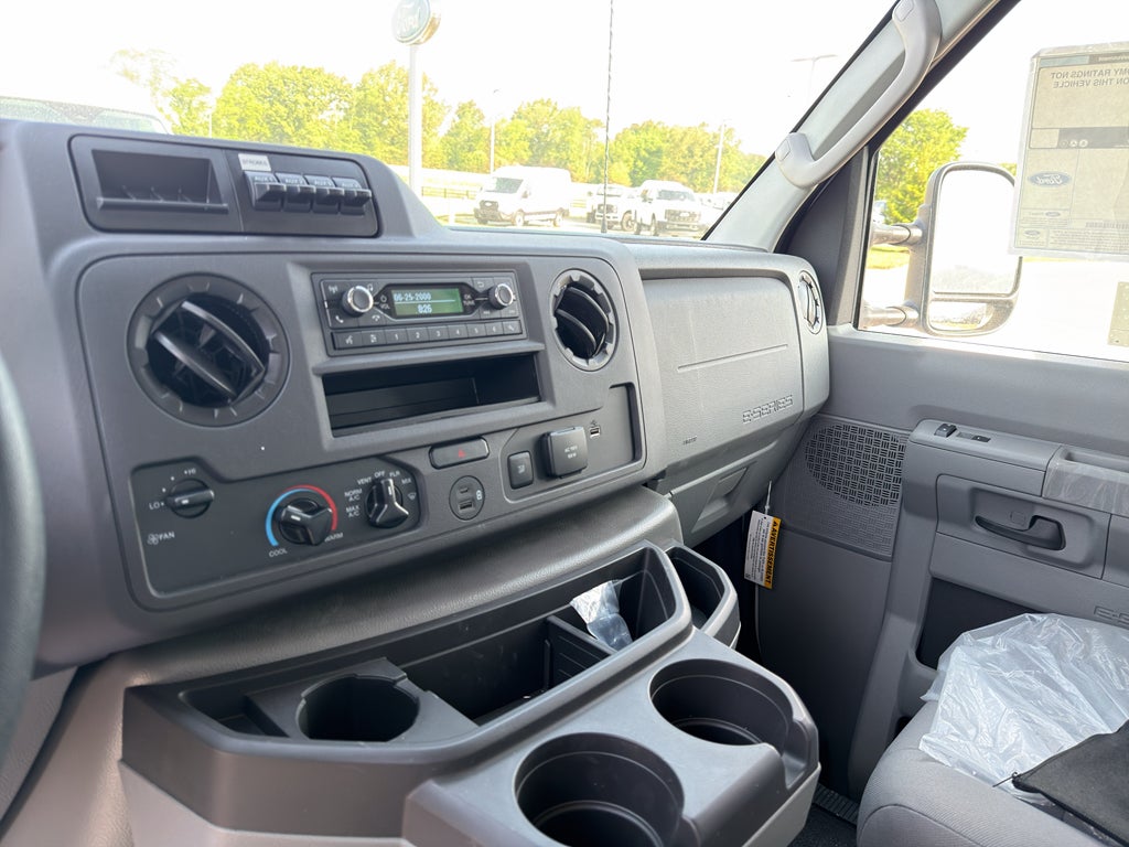 2026 Ford Econoline E-350 SRW