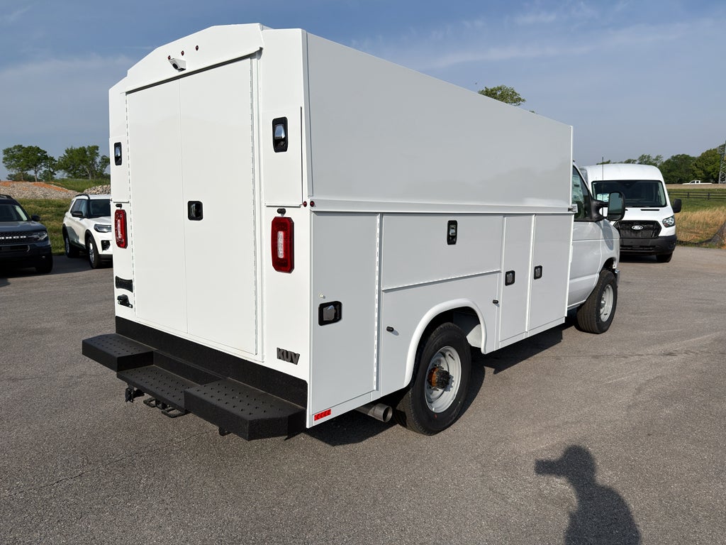 2026 Ford Econoline E-350 SRW