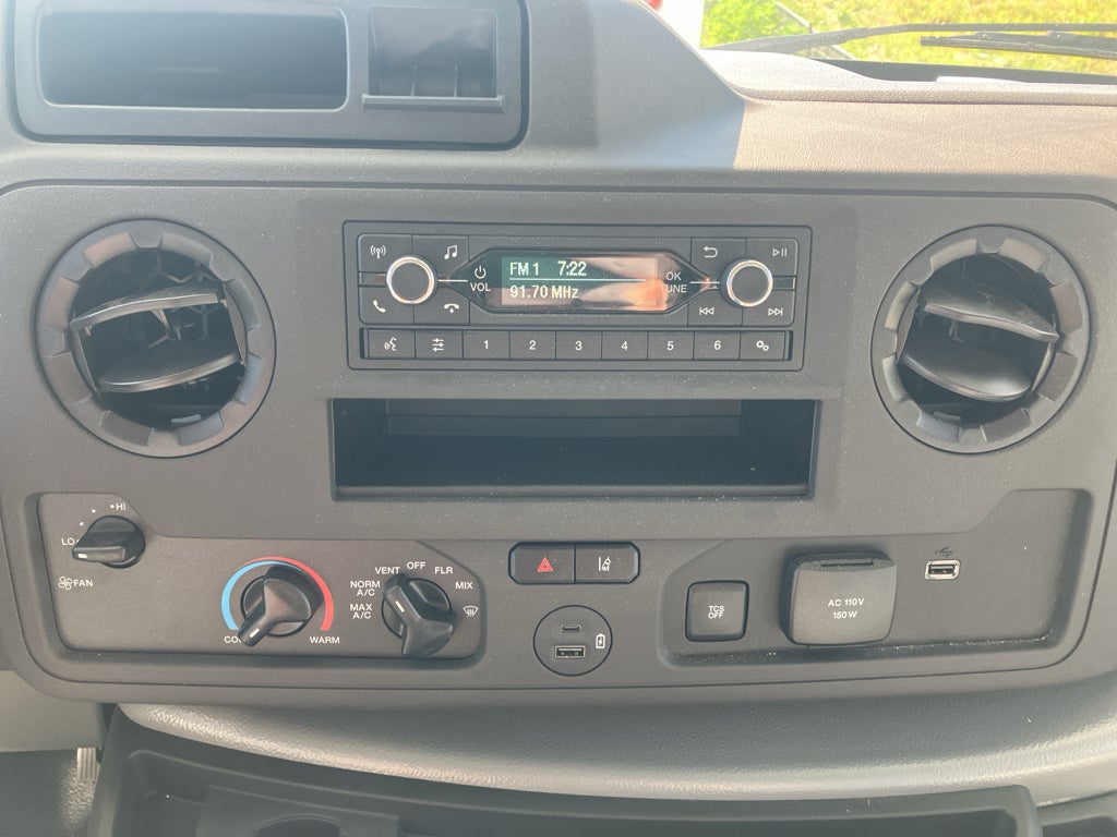 2026 Ford E-450 Super Duty E-450 DRW