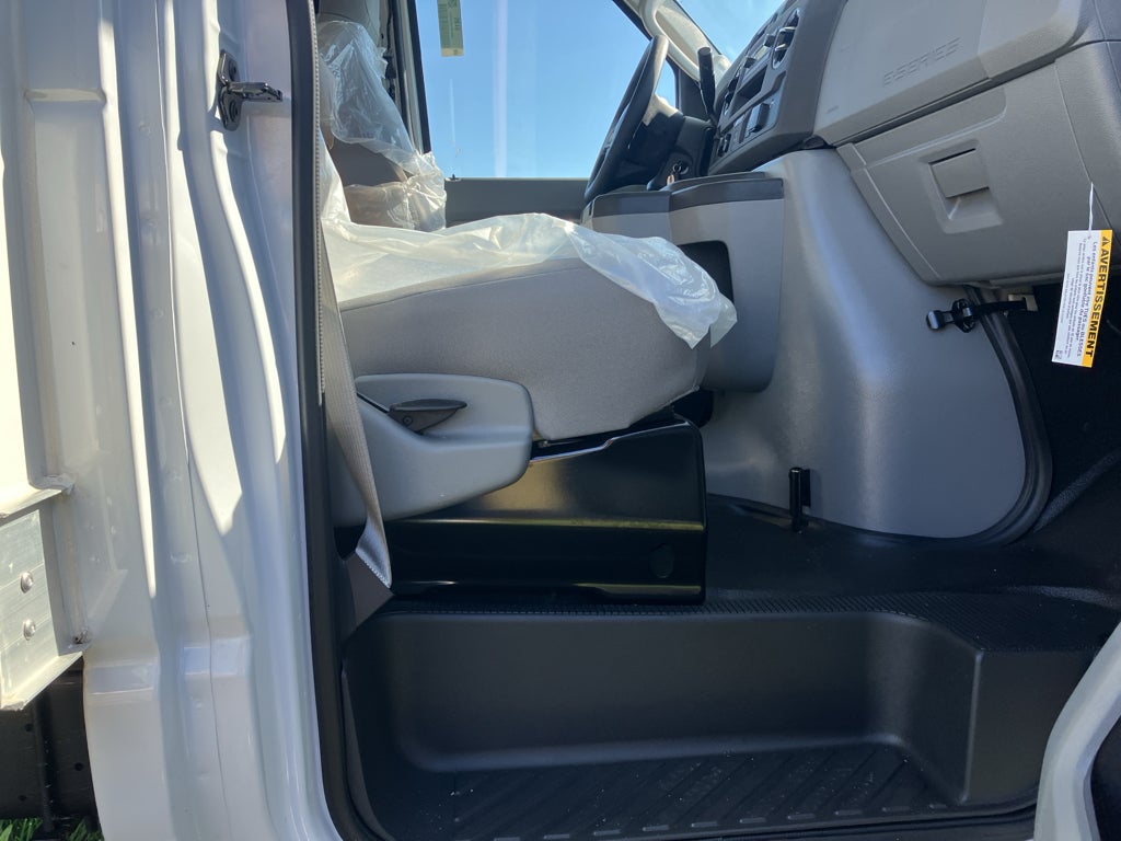 2026 Ford E-450 Super Duty E-450 DRW