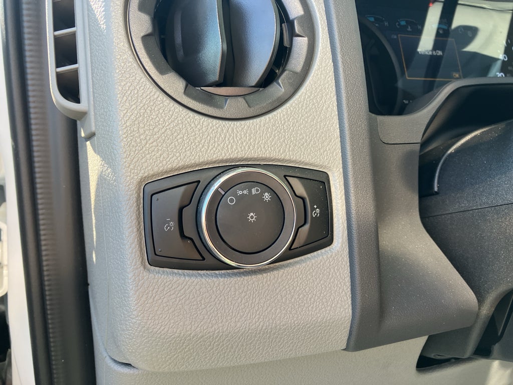 2026 Ford E-450 Super Duty E-450 DRW