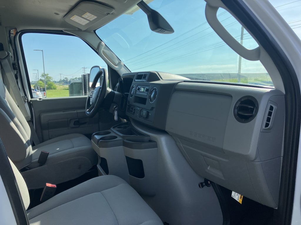 2026 Ford E-450 Super Duty E-450 DRW