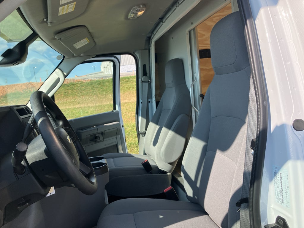 2026 Ford E-450 Super Duty E-450 DRW