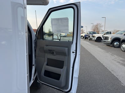 2026 Ford E-450 Super Duty E-450 DRW