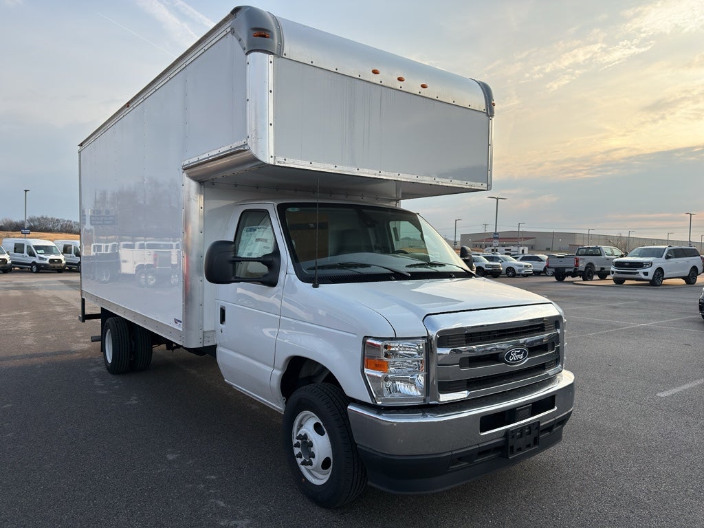 2026 Ford E-450 Super Duty E-450 DRW