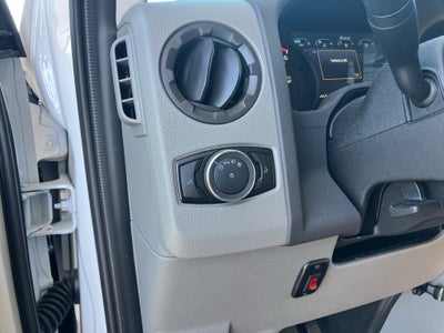 2026 Ford E-450 Super Duty E-450 DRW