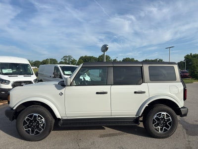 2026 Ford Bronco Outer Banks®