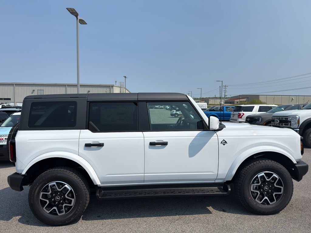 2026 Ford Bronco Outer Banks®