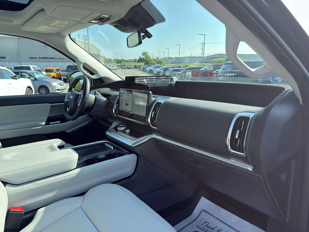 2027 Ford Expedition MAX MAX Platinum