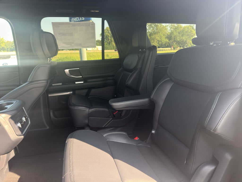 2027 Ford Expedition MAX MAX Platinum