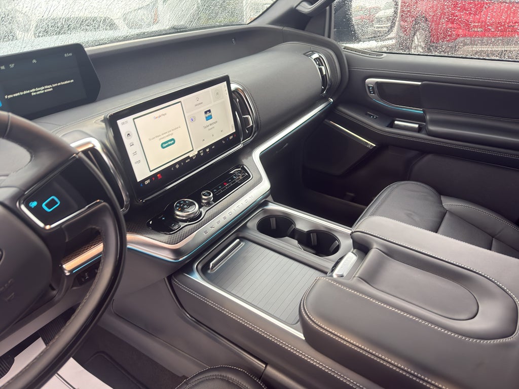 2025 Ford Expedition Platinum®