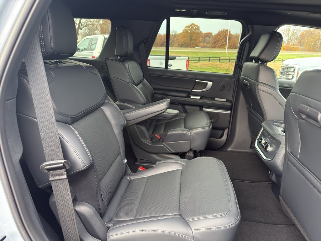 2025 Ford Expedition Platinum®