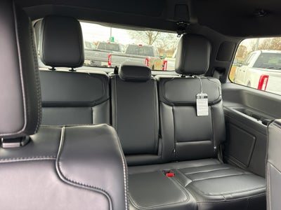 2025 Ford Expedition Platinum®