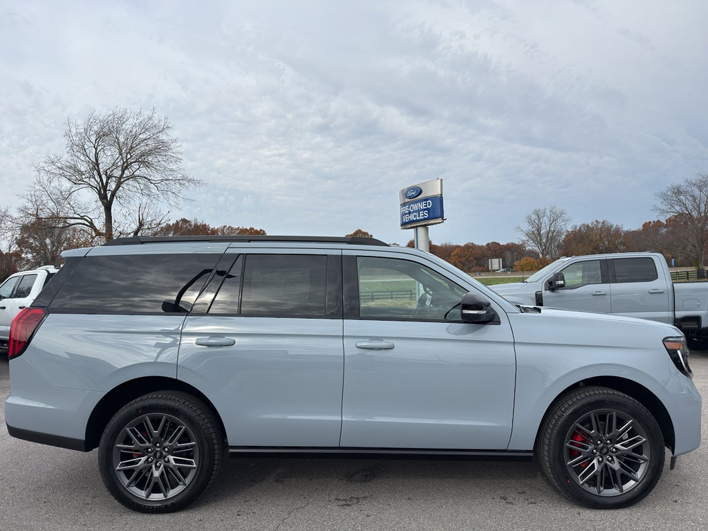 2025 Ford Expedition Platinum®