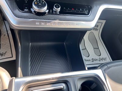 2025 Ford Expedition Platinum®