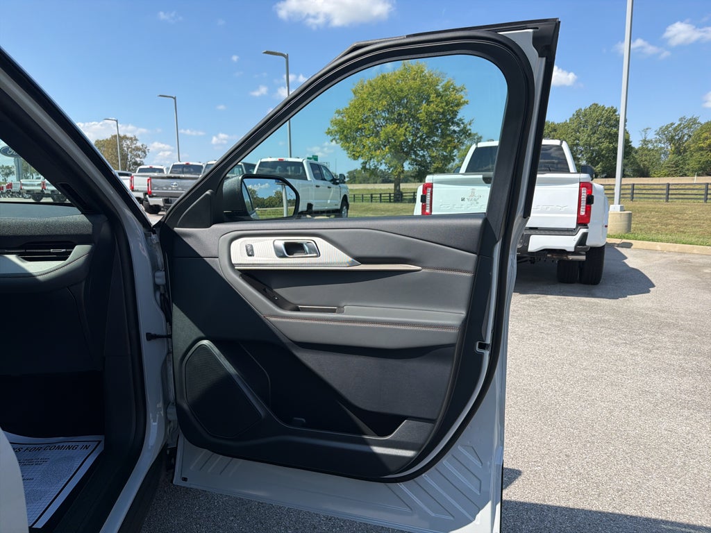 2027 Ford Explorer 4DR RWD ACTIVE