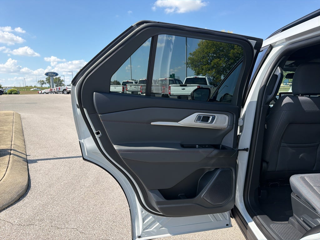 2027 Ford Explorer 4DR RWD ACTIVE