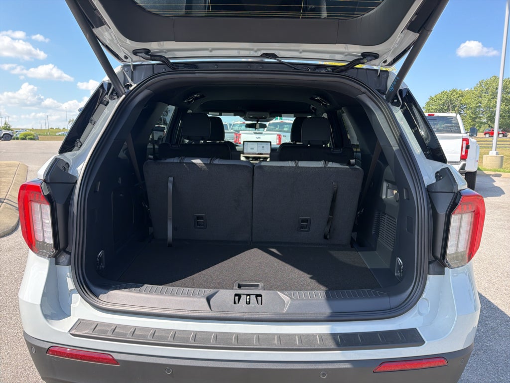 2027 Ford Explorer 4DR RWD ACTIVE