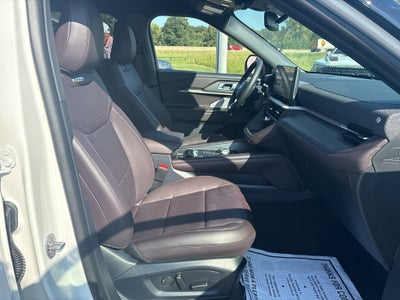 2027 Ford Explorer 4DR 4WD PLTNM