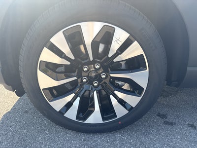 2027 Ford Explorer 4DR 4WD PLTNM