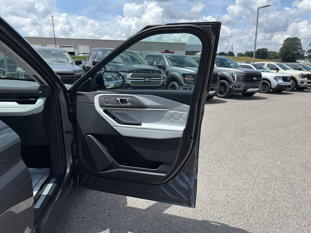 2026 Ford Explorer Platinum™