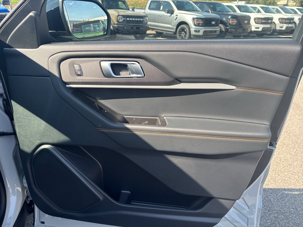 2027 Ford Explorer 4DR AWD TREMOR