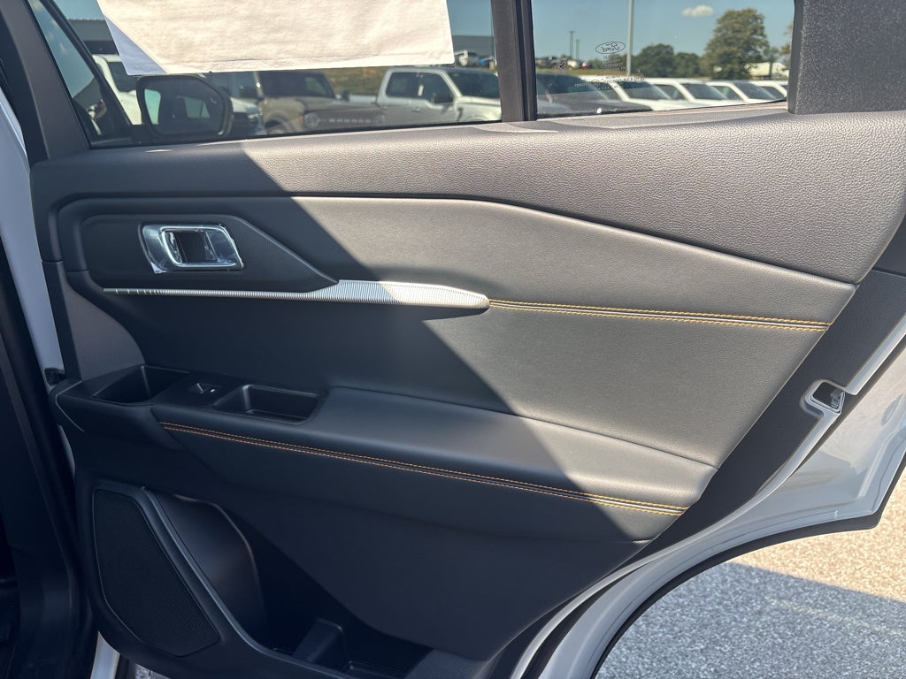 2027 Ford Explorer 4DR AWD TREMOR